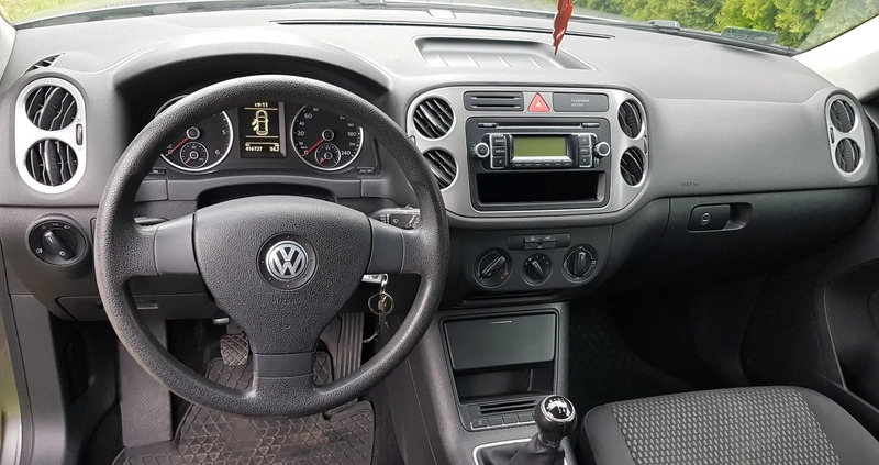 Volkswagen Tiguan cena 22800 przebieg: 416000, rok produkcji 2009 z Suwałki małe 191